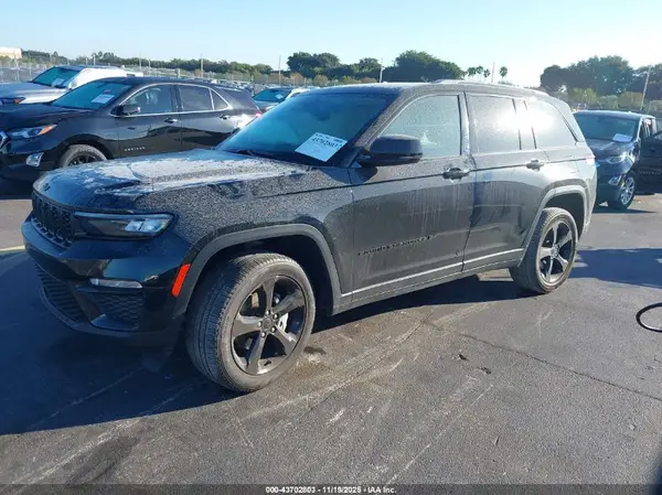 1C4RJGBG9RC708900 2024 JEEP GRAND CHEROKEE - Image 2