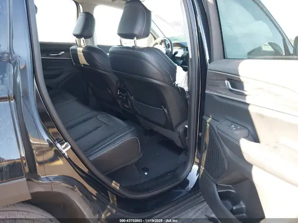 1C4RJGBG9RC708900 2024 JEEP GRAND CHEROKEE - Image 8