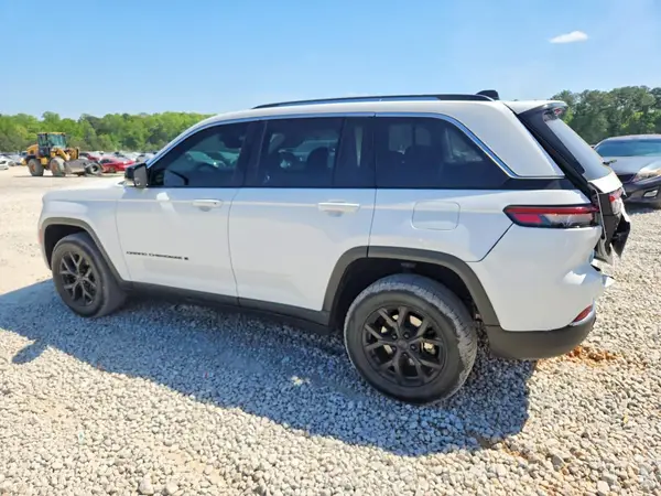 1C4RJGBGXPC544473 2023 JEEP GRAND CHEROKEE - Image 2