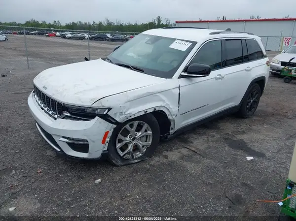 1C4RJGBGXPC544537 2023 JEEP GRAND CHEROKEE - Image 2