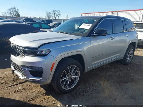 1C4RJGEG3P8811452 2023 JEEP GRAND CHEROKEE - Image 2