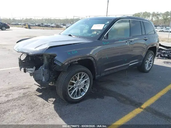 1C4RJGEG9P8726762 2023 JEEP GRAND CHEROKEE - Image 2