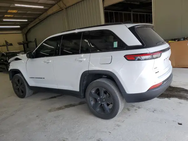1C4RJHAG0PC643293 2023 JEEP GRAND CHEROKEE - Image 2