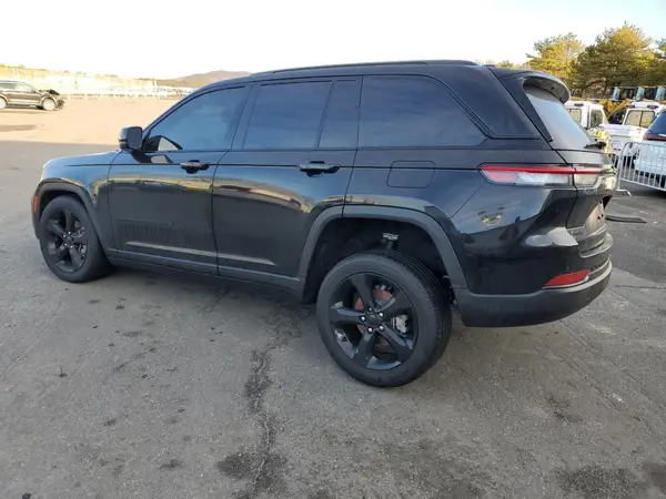 1C4RJHAG0R8587538 2024 JEEP GRAND CHEROKEE - Image 2