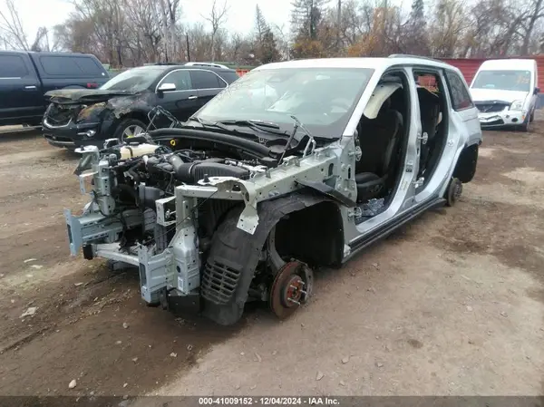 1C4RJHAG0R8951439 2024 JEEP GRAND CHEROKEE - Image 2