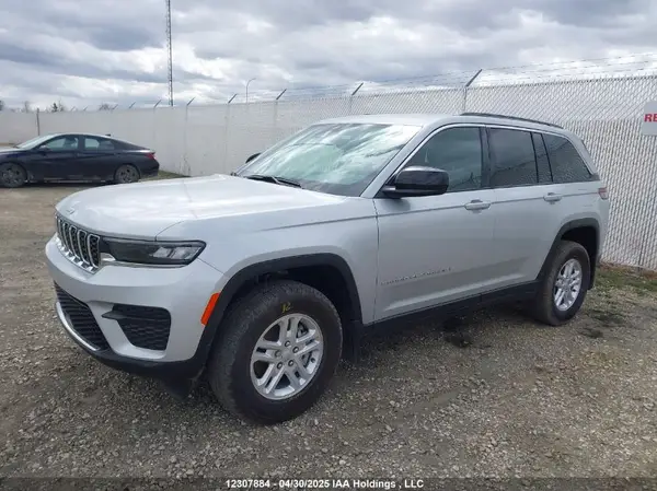 1C4RJHAG0RC249313 2024 JEEP GRAND CHEROKEE - Image 2
