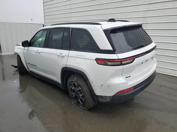 1C4RJHAG0S8699374 2025 JEEP GRAND CHEROKEE - Image 2