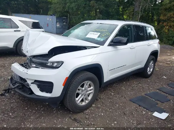 1C4RJHAG1PC504869 2023 JEEP GRAND CHEROKEE - Image 2