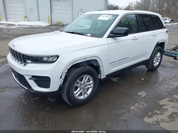 1C4RJHAG1PC529996 2023 JEEP GRAND CHEROKEE - Image 2