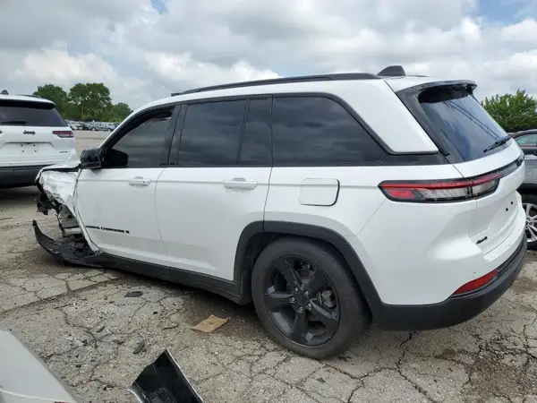1C4RJHAG1PC556874 2023 JEEP GRAND CHEROKEE - Image 2