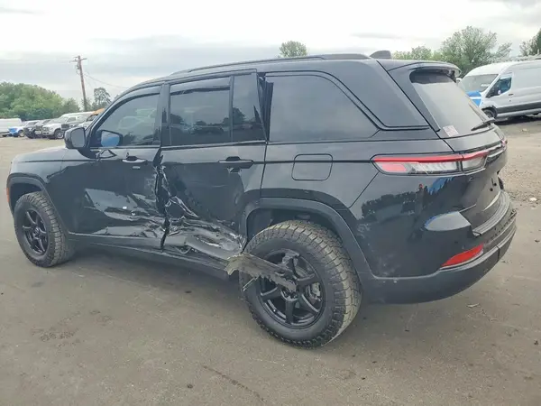 1C4RJHAG1PC561170 2023 JEEP GRAND CHEROKEE - Image 2