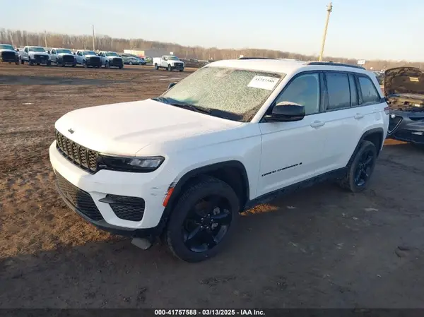 1C4RJHAG1PC609153 2023 JEEP GRAND CHEROKEE - Image 2