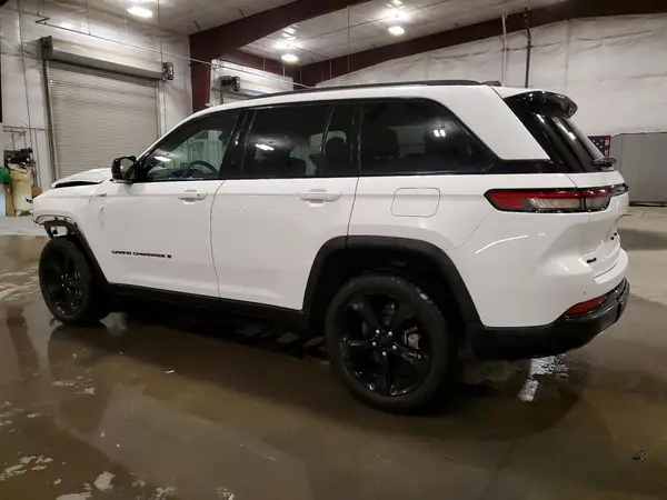 1C4RJHAG1PC619407 2023 JEEP GRAND CHEROKEE - Image 2