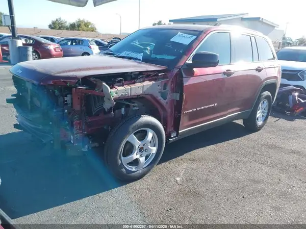 1C4RJHAG1R8591324 2024 JEEP GRAND CHEROKEE - Image 2