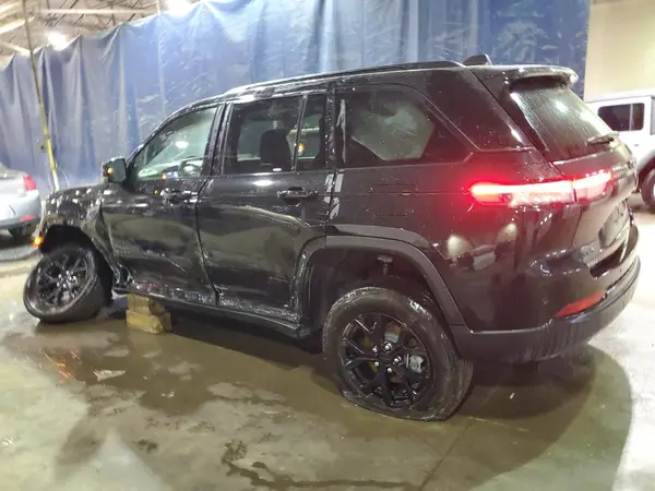 1C4RJHAG1RC164948 2024 JEEP GRAND CHEROKEE - Image 2