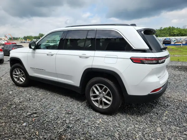 1C4RJHAG1RC243293 2024 JEEP GRAND CHEROKEE - Image 2