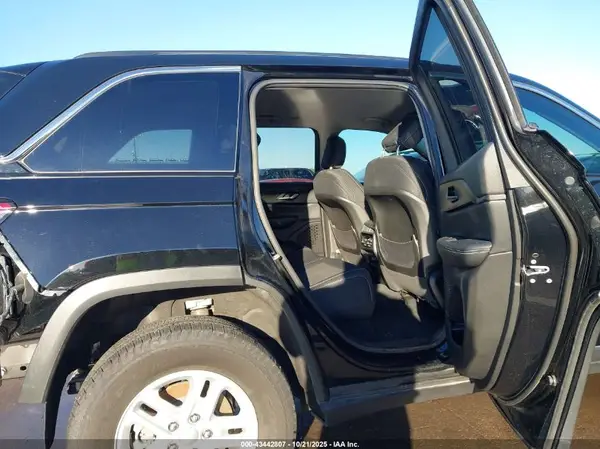 1C4RJHAG1RC700765 2024 JEEP GRAND CHEROKEE - Image 8
