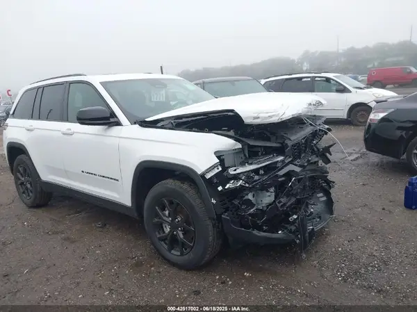 1C4RJHAG1SC270046 2025 JEEP GRAND CHEROKEE - Image 1