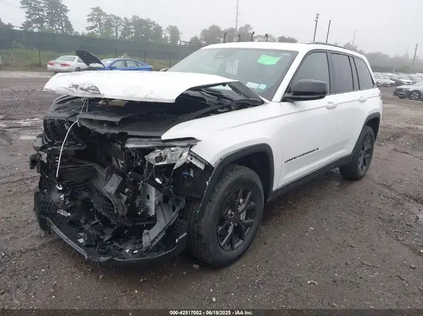 1C4RJHAG1SC270046 2025 JEEP GRAND CHEROKEE - Image 2