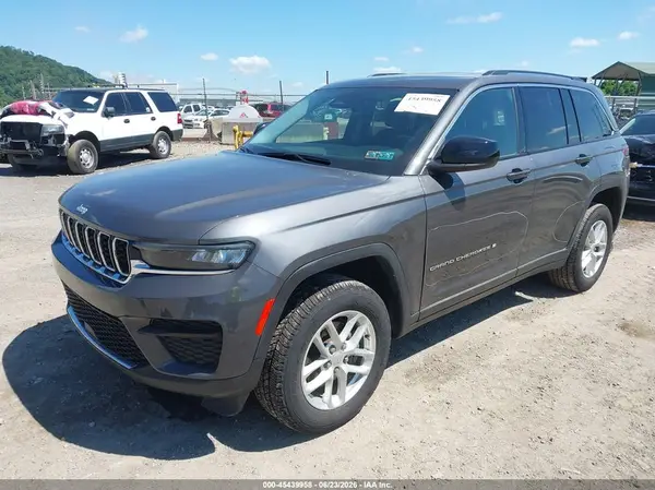 1C4RJHAG2P8105357 2023 JEEP GRAND CHEROKEE - Image 2