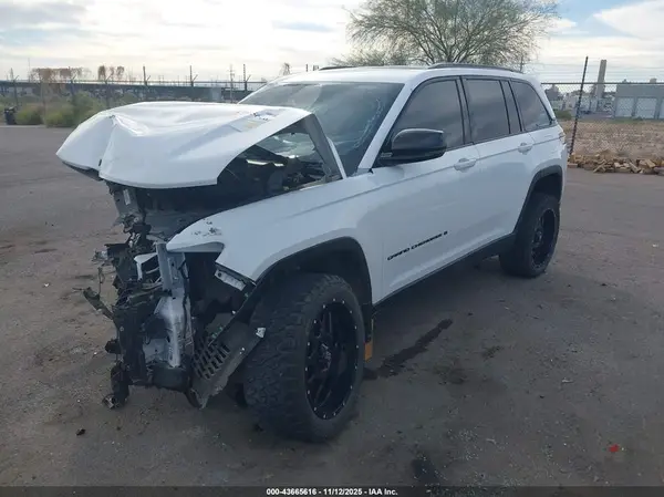 1C4RJHAG2PC536634 2023 JEEP GRAND CHEROKEE - Image 2