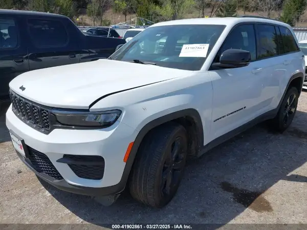 1C4RJHAG2PC538934 2023 JEEP GRAND CHEROKEE - Image 2
