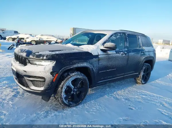 1C4RJHAG2PC565017 2023 JEEP GRAND CHEROKEE - Image 2