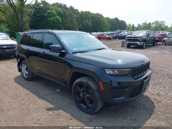 1C4RJHAG2PC565454 2023 JEEP GRAND CHEROKEE - Image 1