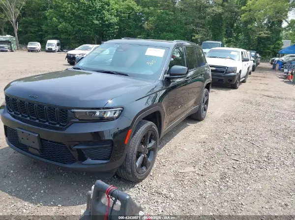 1C4RJHAG2PC565454 2023 JEEP GRAND CHEROKEE - Image 2