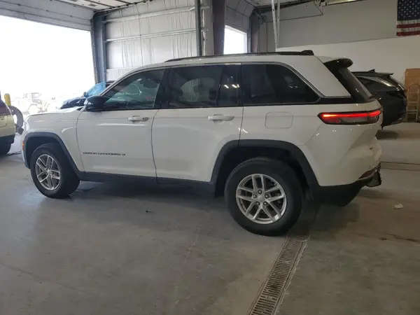 1C4RJHAG2PC570637 2023 JEEP GRAND CHEROKEE - Image 2