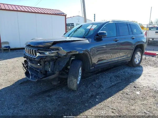 1C4RJHAG2PC621845 2023 JEEP GRAND CHEROKEE - Image 2