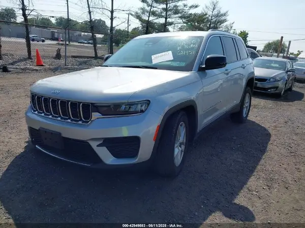 1C4RJHAG2PC621957 2023 JEEP GRAND CHEROKEE - Image 2
