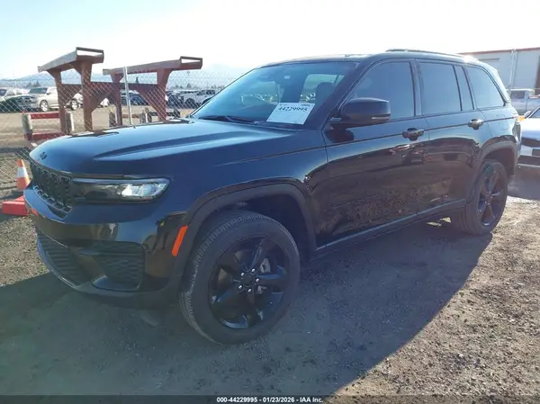 1C4RJHAG2PC625474 2023 JEEP GRAND CHEROKEE - Image 2