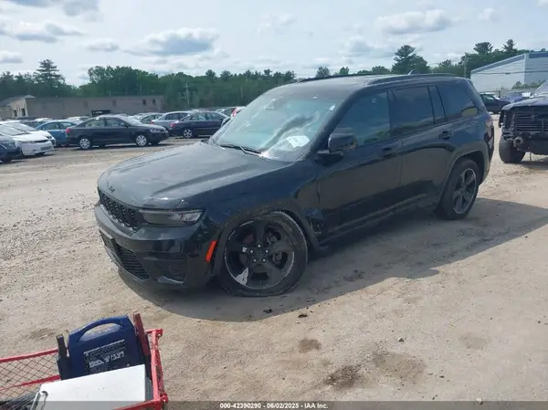 1C4RJHAG2PC660094 2023 JEEP GRAND CHEROKEE - Image 2