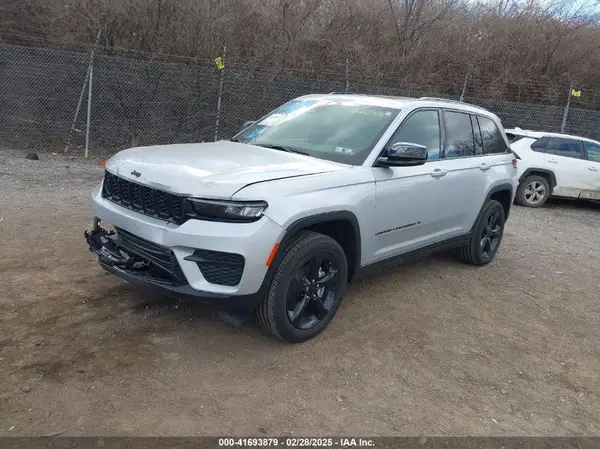 1C4RJHAG2PC660418 2023 JEEP GRAND CHEROKEE - Image 2