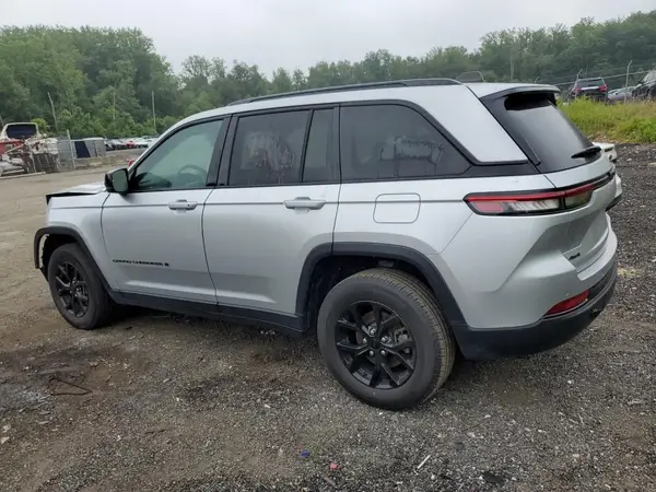 1C4RJHAG2RC108680 2024 JEEP GRAND CHEROKEE - Image 2