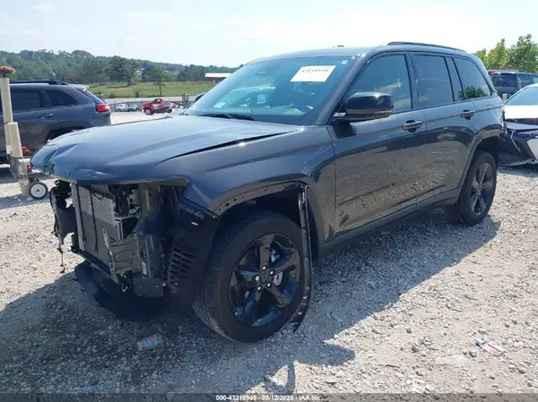 1C4RJHAG2RC151724 2024 JEEP GRAND CHEROKEE - Image 2