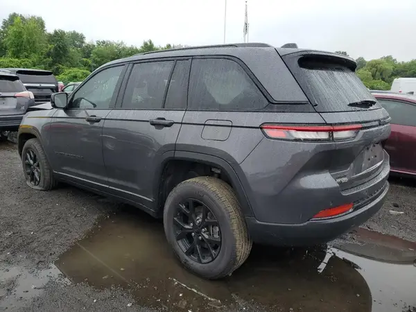 1C4RJHAG2RC162710 2024 JEEP GRAND CHEROKEE - Image 2