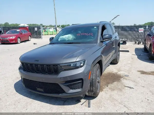 1C4RJHAG2RC162769 2024 JEEP GRAND CHEROKEE - Image 2