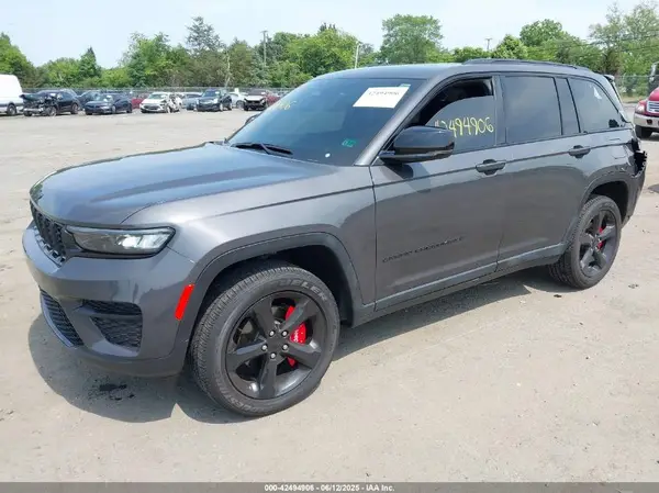 1C4RJHAG2RC186568 2024 JEEP GRAND CHEROKEE - Image 2