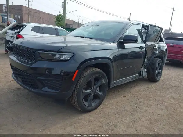 1C4RJHAG2RC255419 2024 JEEP GRAND CHEROKEE - Image 2
