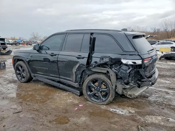 1C4RJHAG2RC263696 2024 JEEP GRAND CHEROKEE - Image 2