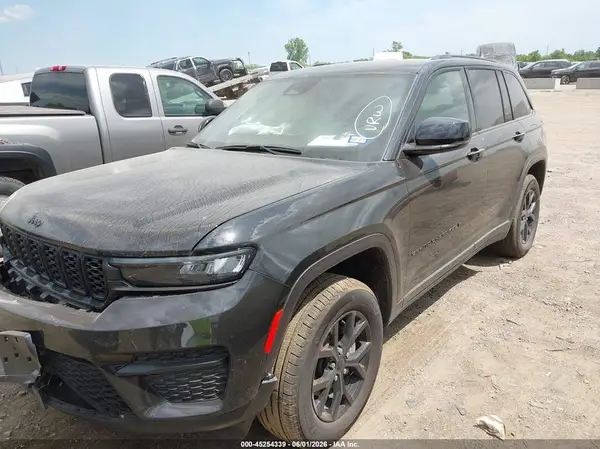 1C4RJHAG2S8703263 2025 JEEP GRAND CHEROKEE - Image 2