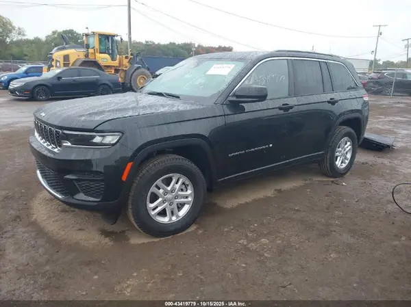 1C4RJHAG2SC320744 2025 JEEP GRAND CHEROKEE - Image 2