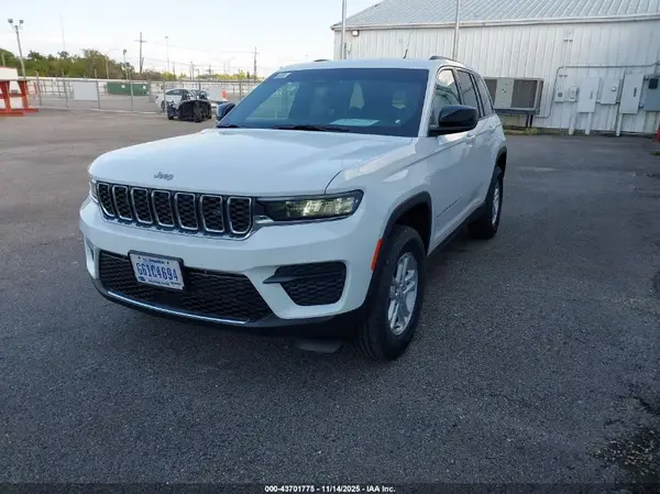 1C4RJHAG2SC326110 2025 JEEP GRAND CHEROKEE - Image 2