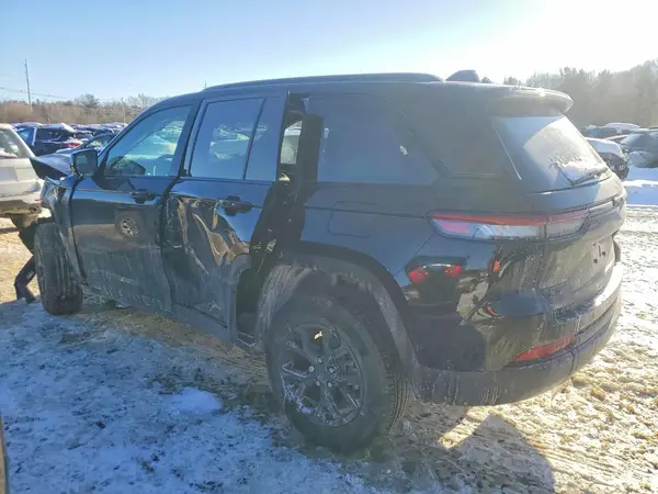 1C4RJHAG2SC327368 2025 JEEP GRAND CHEROKEE - Image 2