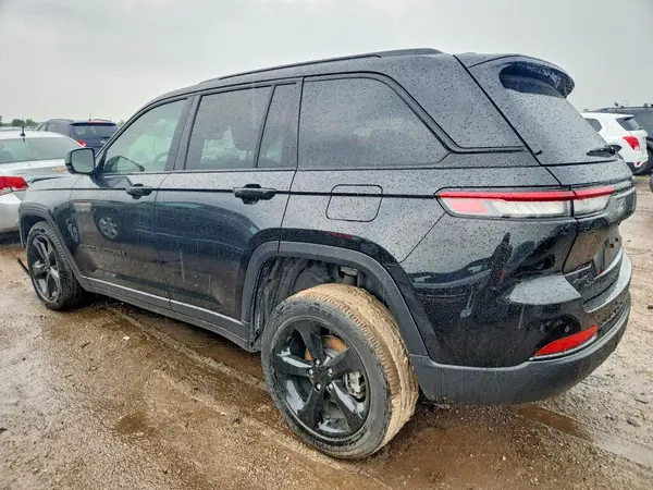 1C4RJHAG3PC538828 2023 JEEP GRAND CHEROKEE - Image 2