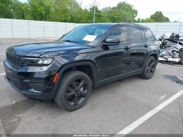 1C4RJHAG3PC554608 2023 JEEP GRAND CHEROKEE - Image 2