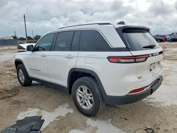 1C4RJHAG3PC570694 2023 JEEP GRAND CHEROKEE - Image 2