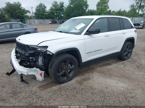1C4RJHAG3PC594882 2023 JEEP GRAND CHEROKEE - Image 2